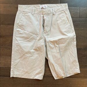 MEN’S CALVIN KLINE: Khahki shorts, size 30